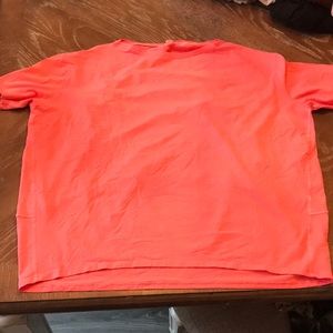 Lululemon back in action short sleeve top tee sz 10 raspberry cream